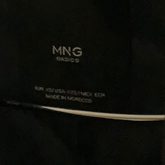 Dark blue wool 3/4 length coat, 3 button closure, belt, pockets, never worn - Picture 5 of 5